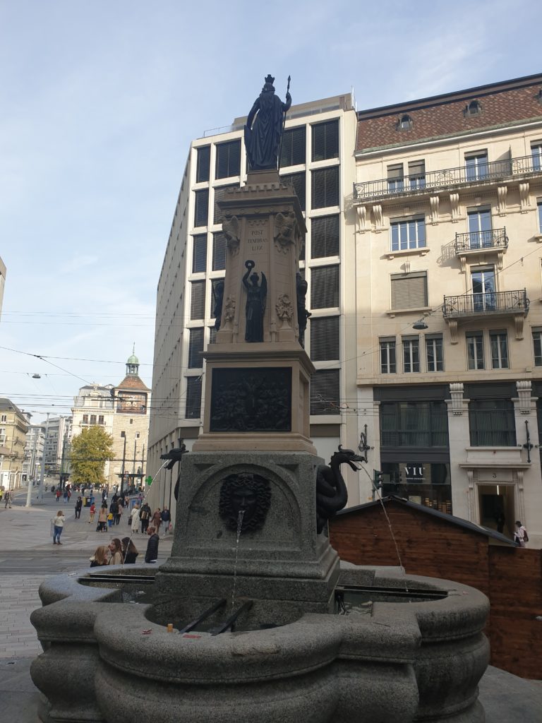 La fontaine de l'Escalade commémore les évènements de 1602