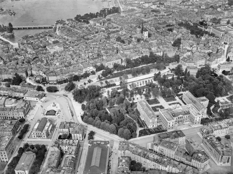 Une carte postale tombe du ciel : l’aérostat du capitaine Spelterini