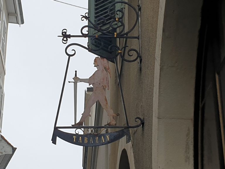 Enseigne à l'effigie de François Tabazan