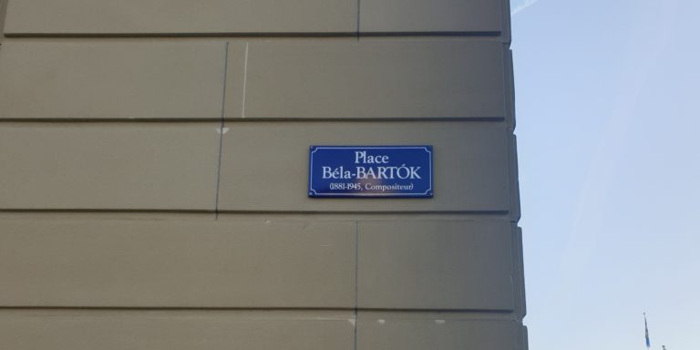 La place Béla Bartók et la Cantata profana