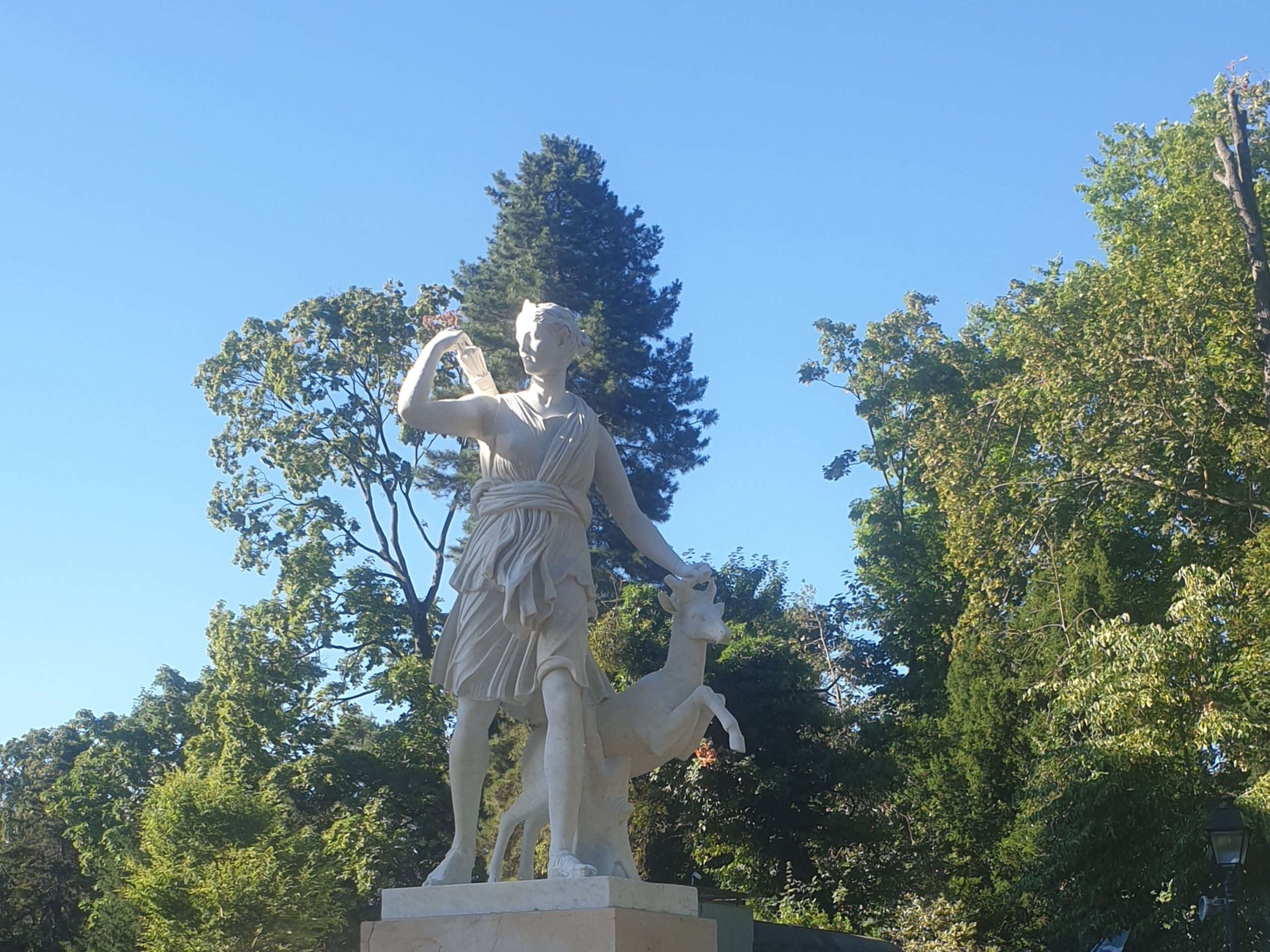 La statue de Diane chasseresse