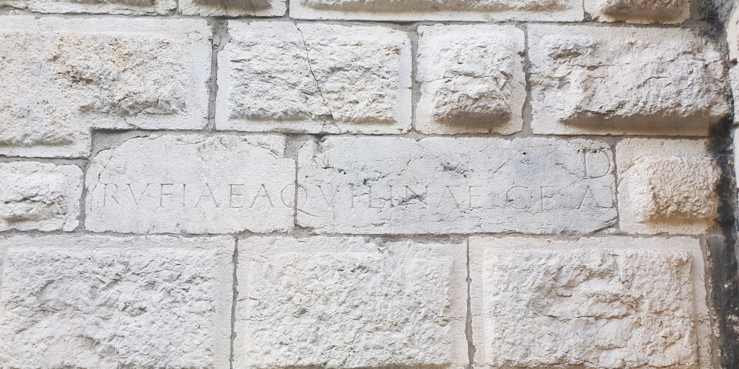 L’inscription romaine sur la Tour Baudet